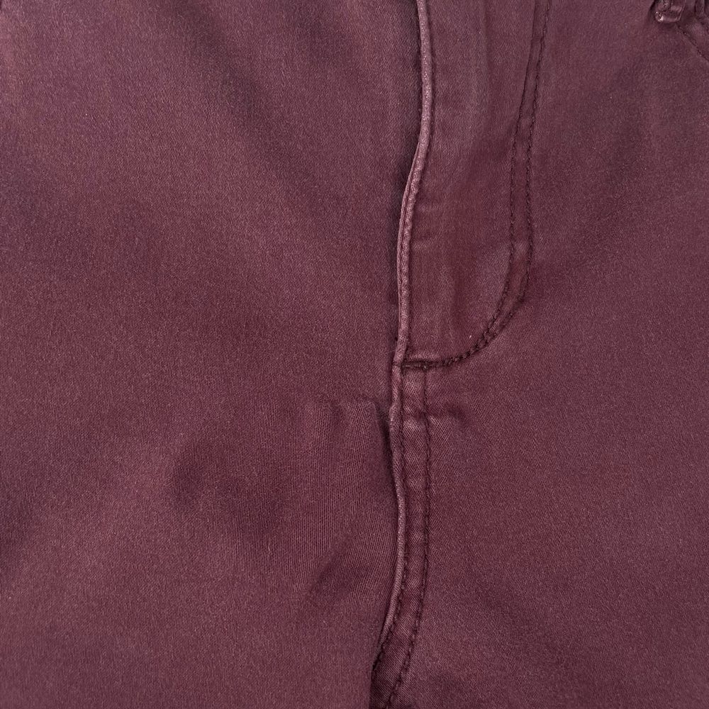 Maurices Skinny Jeans Burgundy Size Large - Picture 8 of 10